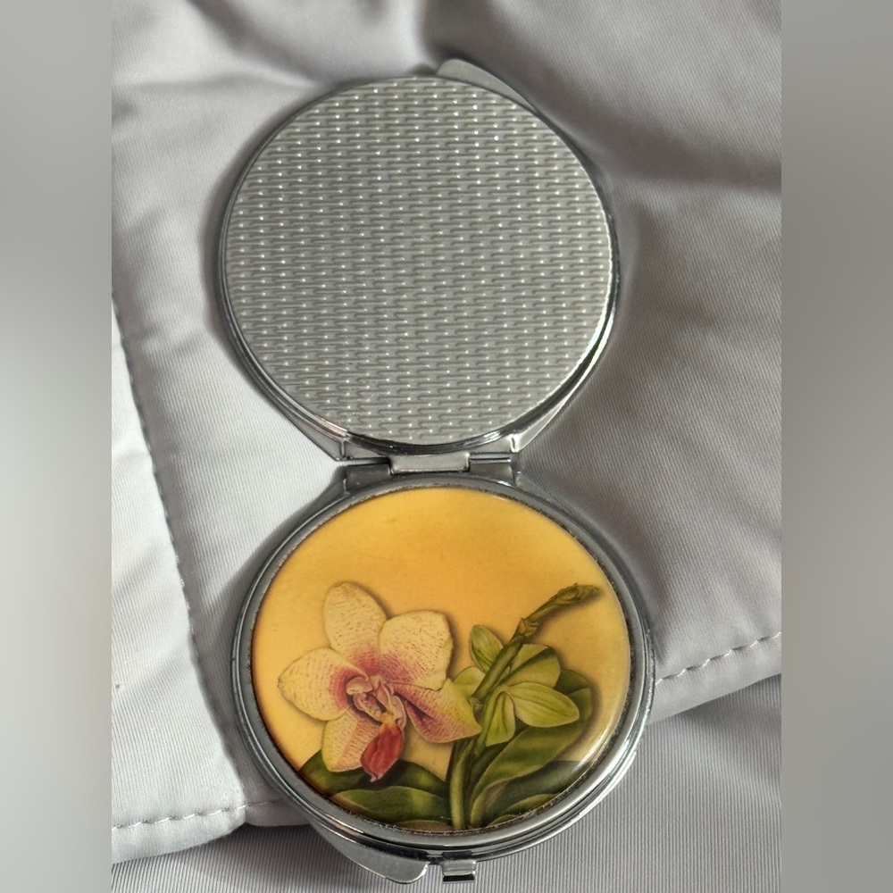 Vintage double mirror floral compact - Picture 3 of 4